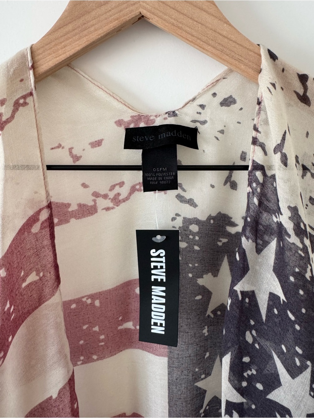 Steve Madden Red, White and Blue Patriotic USA Flag-Print Coverup Shall OSFM NWT - Picture 3 of 3